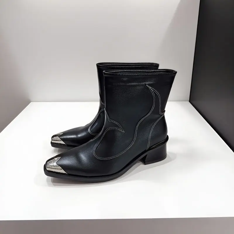 

2026 Autumn and Winter New Elastic Thin Thick Heel Temperament Metal Pointed Men's and Women's British Style Short Chelsea Boots