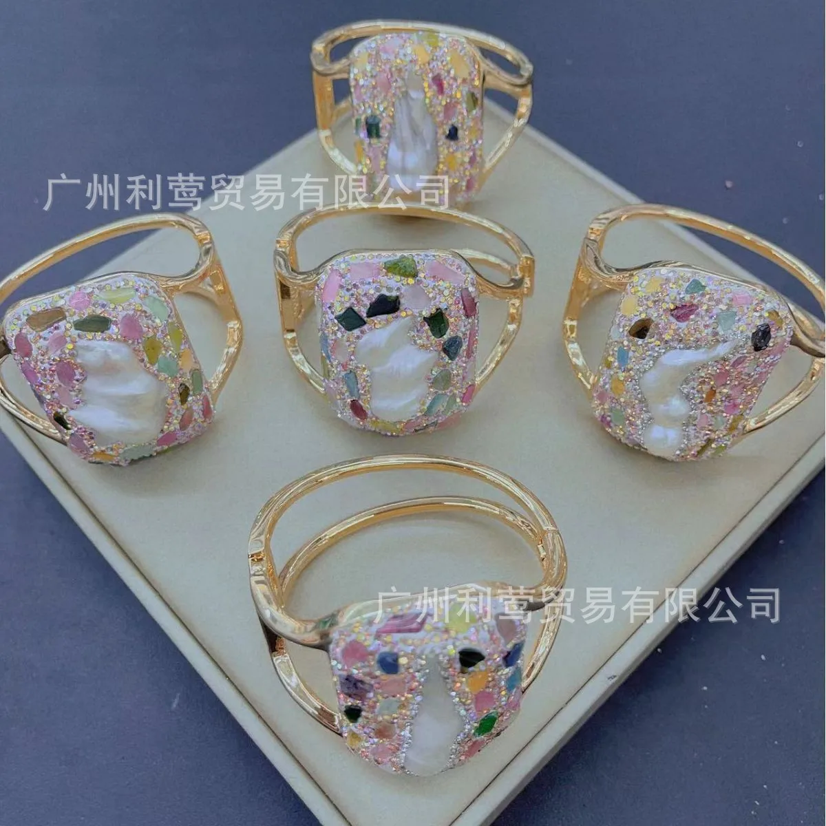 

Natural Baroque pearl bracelet, European new natural tourmaline inlaid with Czech amethyst color-changing electroplated jewelry