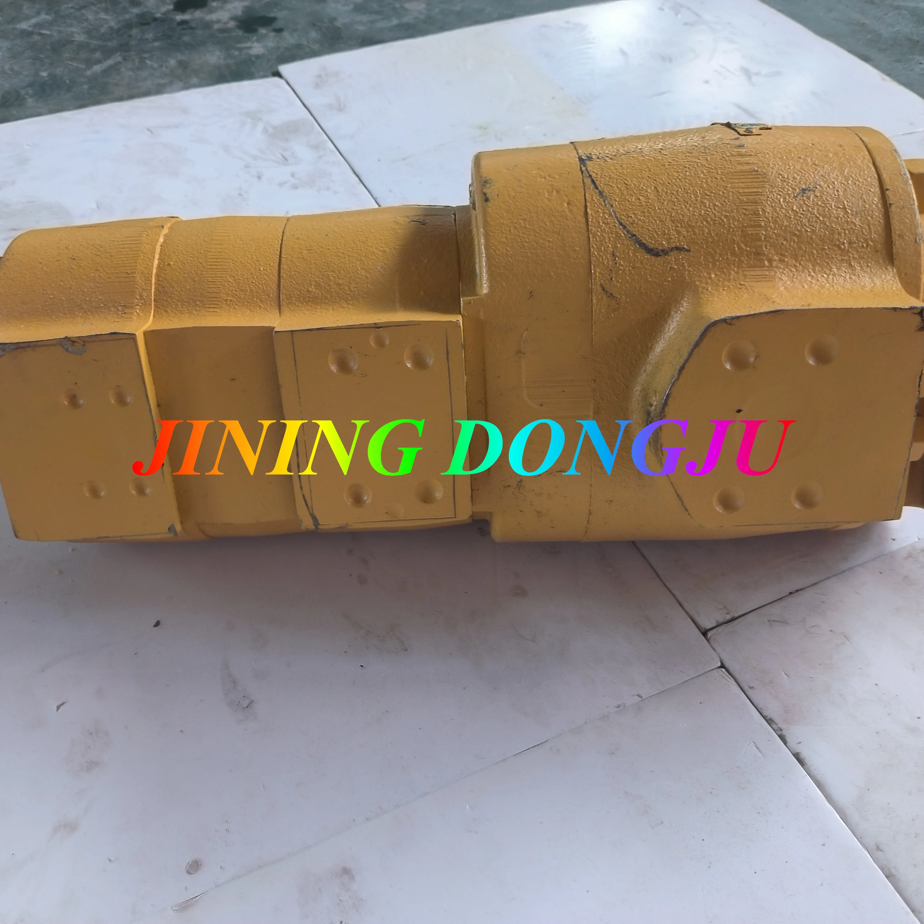 Construction machinery parts Cat 2893530 Excavator Toshiba triple gear pump for UH04 and E hydraulic pump 14T