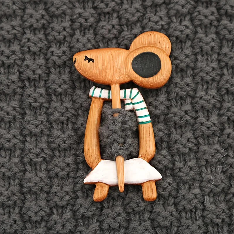 Cartoon-Maus-Brosche aus massivem Holz, innovative Paarnadel, bezauberndes Maus-Pullover-Zubehör, niedliche Tierbrosche aus massivem Holz