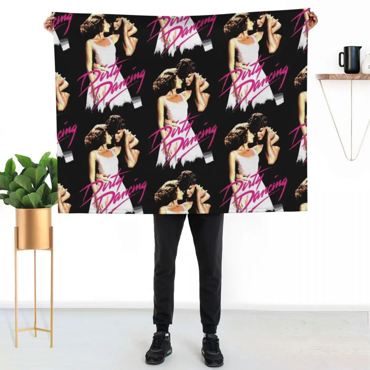 romance dancing dirty Throw Blanket