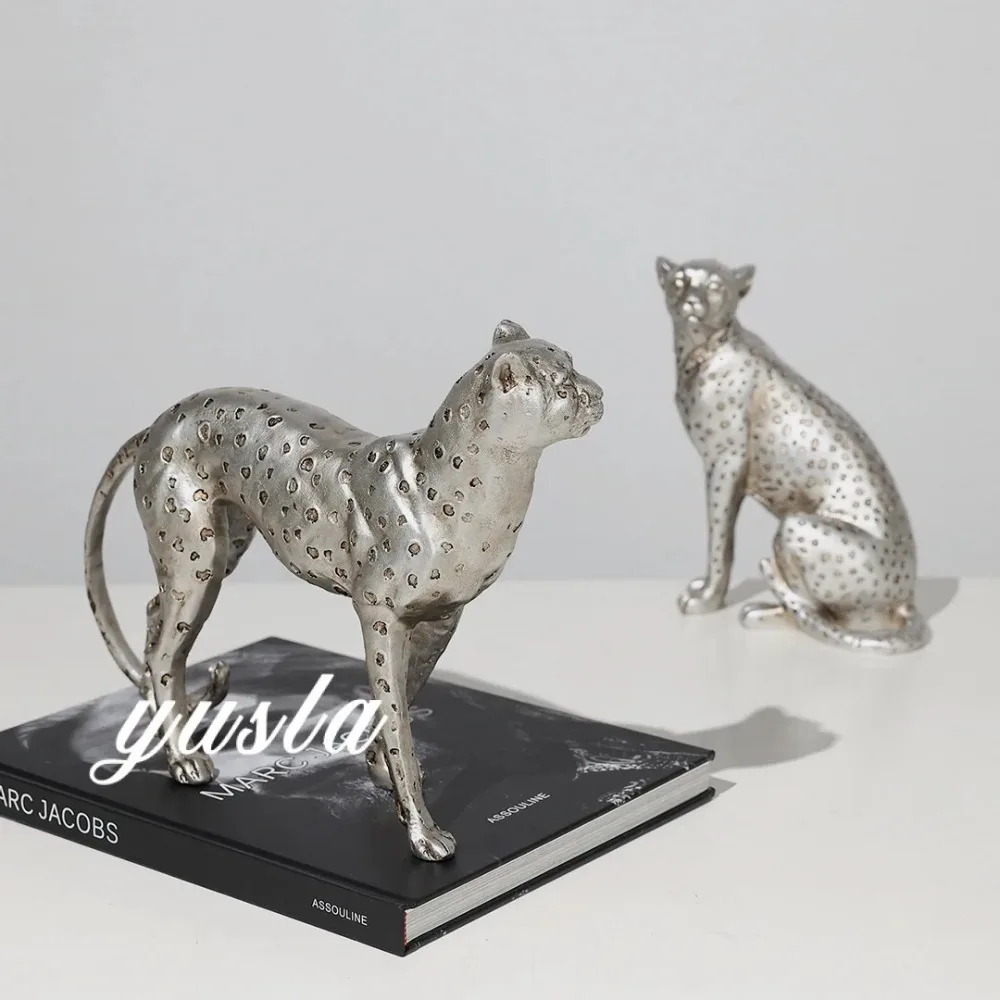 Silver cheetah ornament simple light luxury art animal hotel living room home decoration