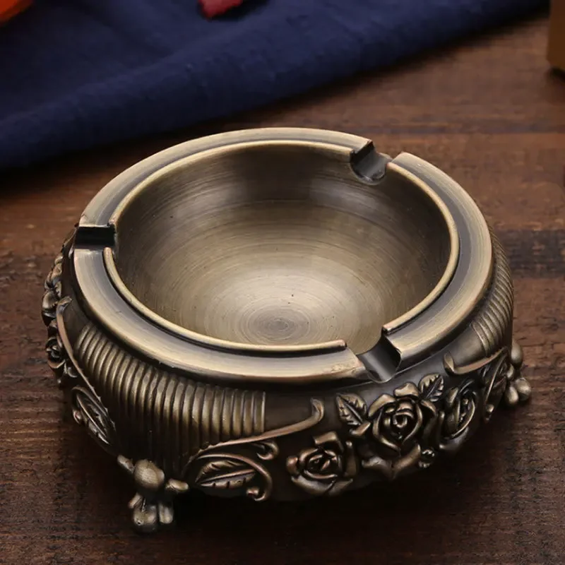 Ashtray Metal Creative European Vintage Portable Bronze