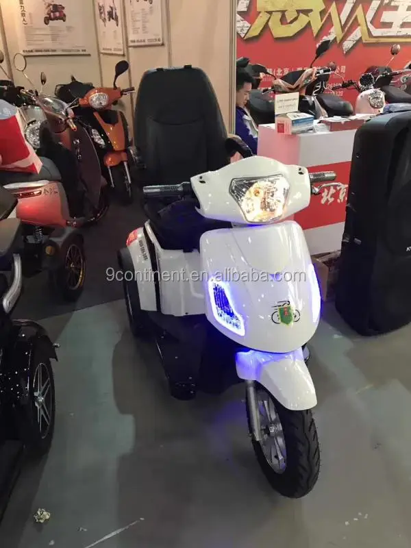 Top Quality 3 Wheels Electric Mobility Scooter With Basket