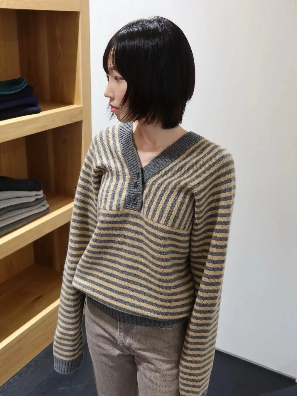 

Moodal Mixed Knitted Merino Wool V-neck Sweater Winter New Arrival Korean Style Women's Knitwear Long Sleeve Regular...