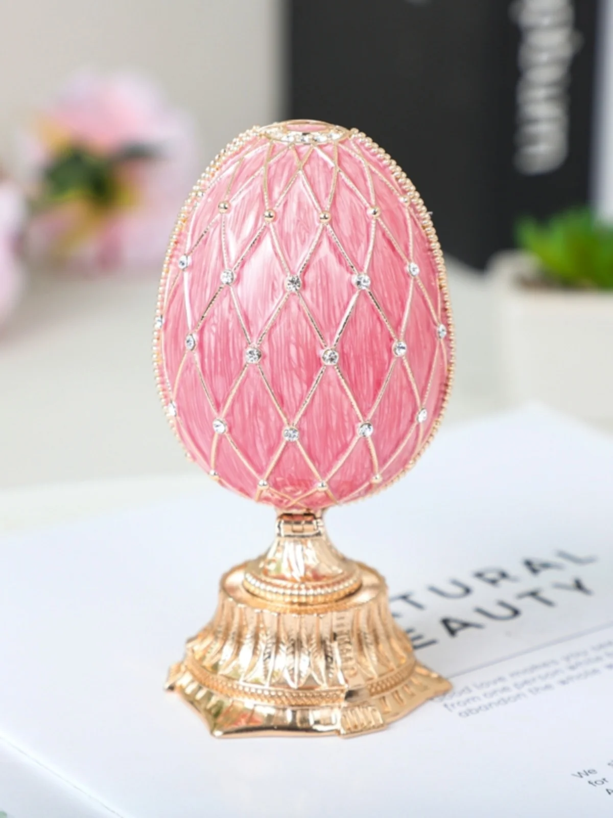 Business gifts, Russian Easter eggs, Czech diamonds, clocks, creative home decorations, and ornaments