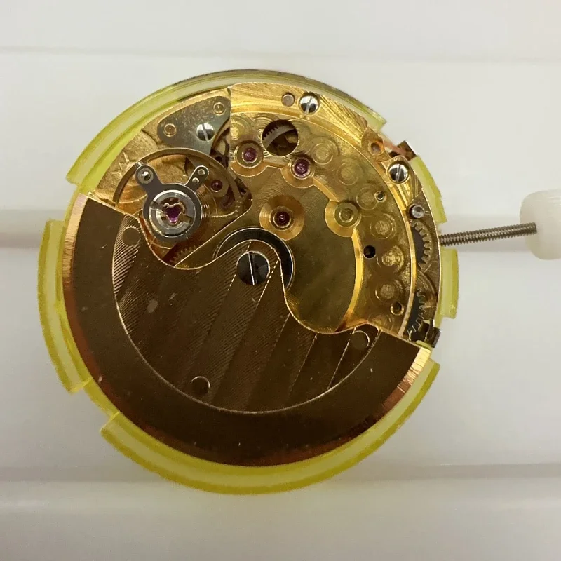 Watch accessories Authentic Pearl 2813 domestic movement 6.9.12 small seconds three-hand 8205 single calendar gold movement