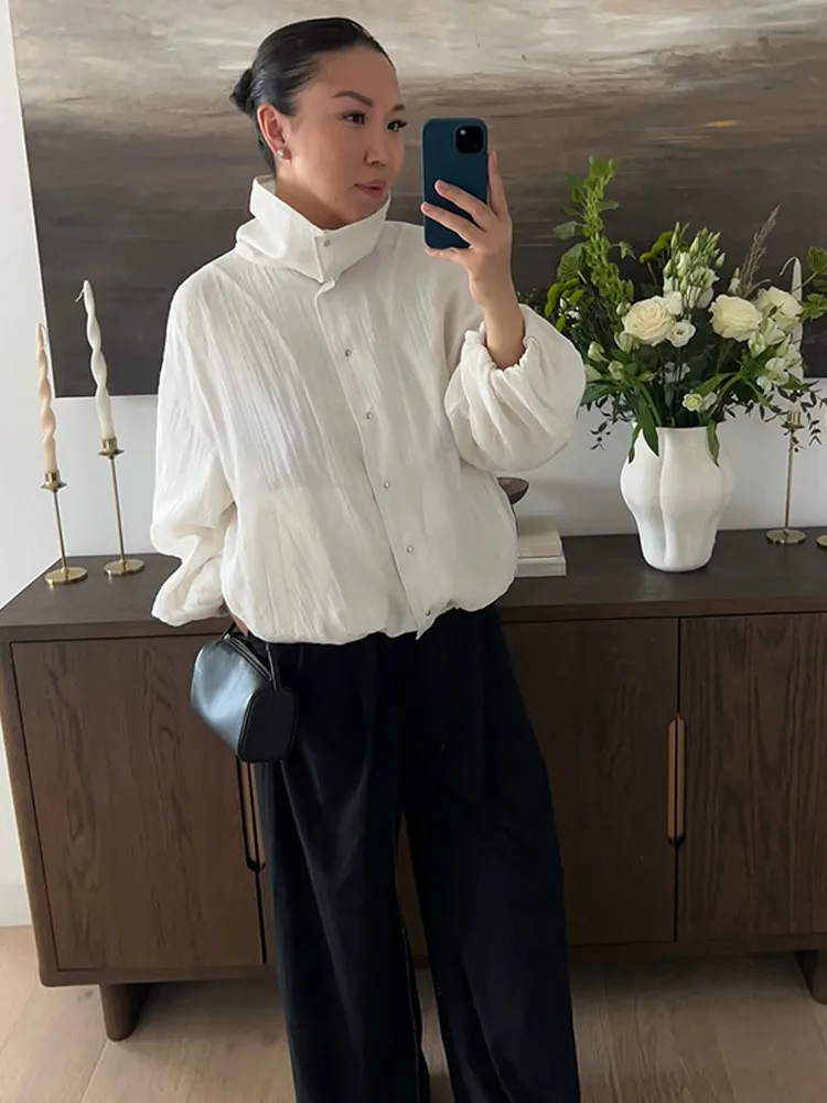 سترة قصيرة غير رسمية بياقة واقفة معاطف نسائية فضفاضة بأكمام طويلة وجيوب واحدة الصدر ملابس خارجية لخريف 2025 للسيدات في الشارع