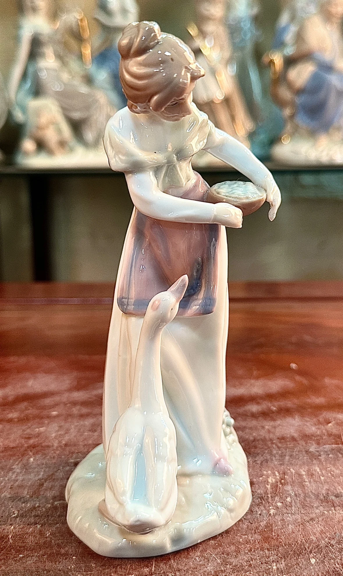 Lenox Ceramic Crafts Country Goose Feeding Girl Figurine Home Room Tabletop Decoration Gift