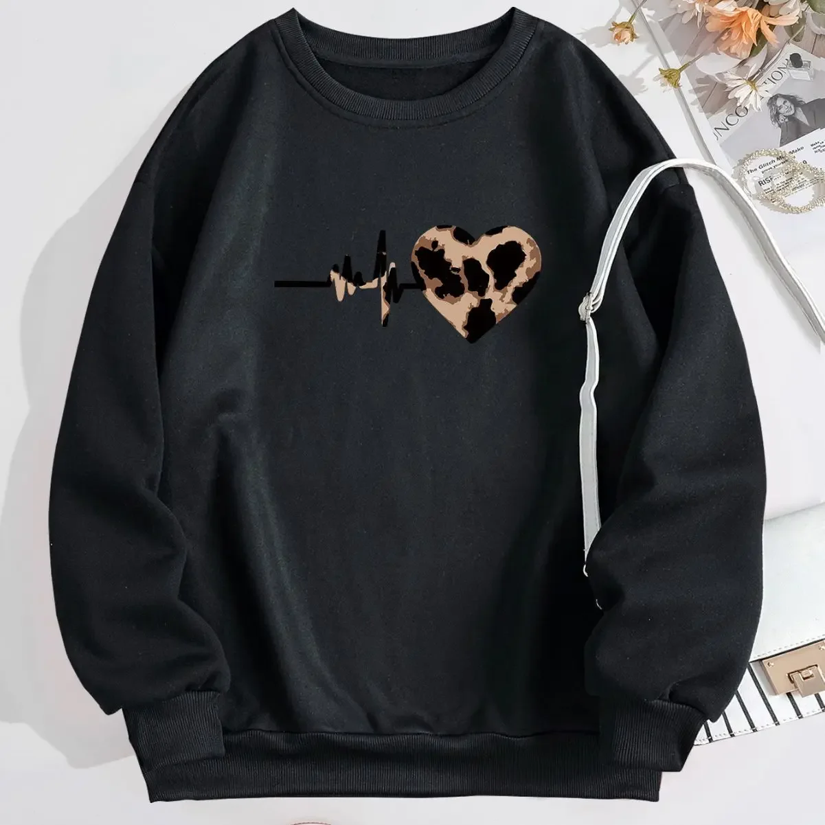 Women's Fashion Leopard Print Love Print Fleece Long-sleeved Crew-neck Hoodie Streetwear Women  Sweatshirt  Aesthetic