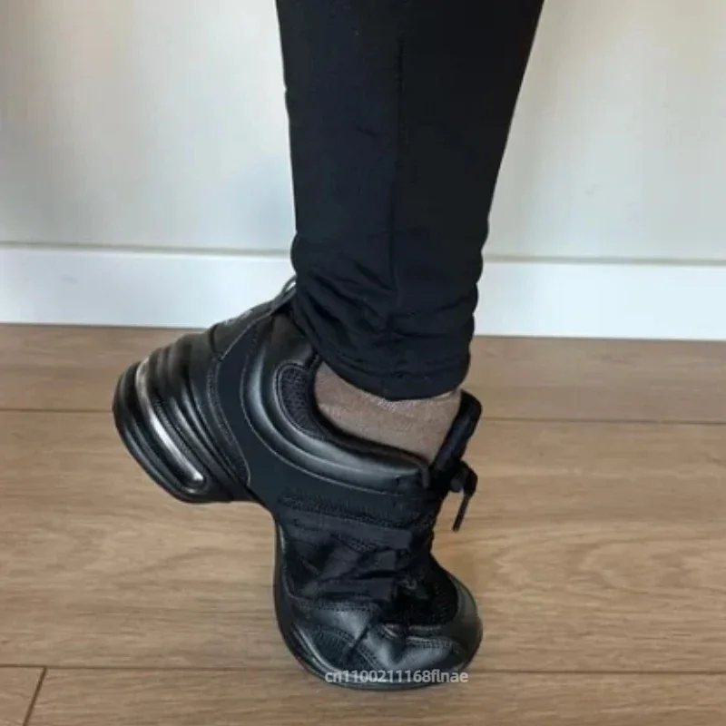Damen-Tanzschuhe, weiche Sohle, rutschfest, atmungsaktives Mesh-Material, bequem, erhöhen die Körpergröße, quadratische Tanzschuhe für den Innen- und Außenbereich, modisch. – Detail 4