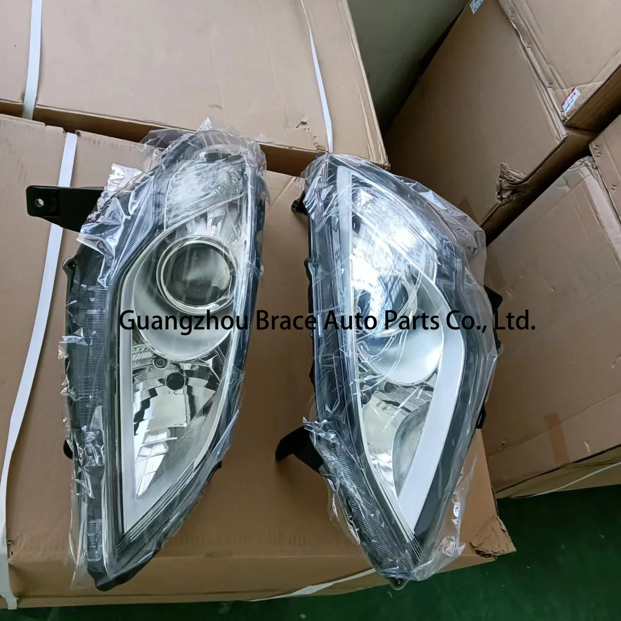 Auto Parts Front Headlight for MG 360 10121812  10121813