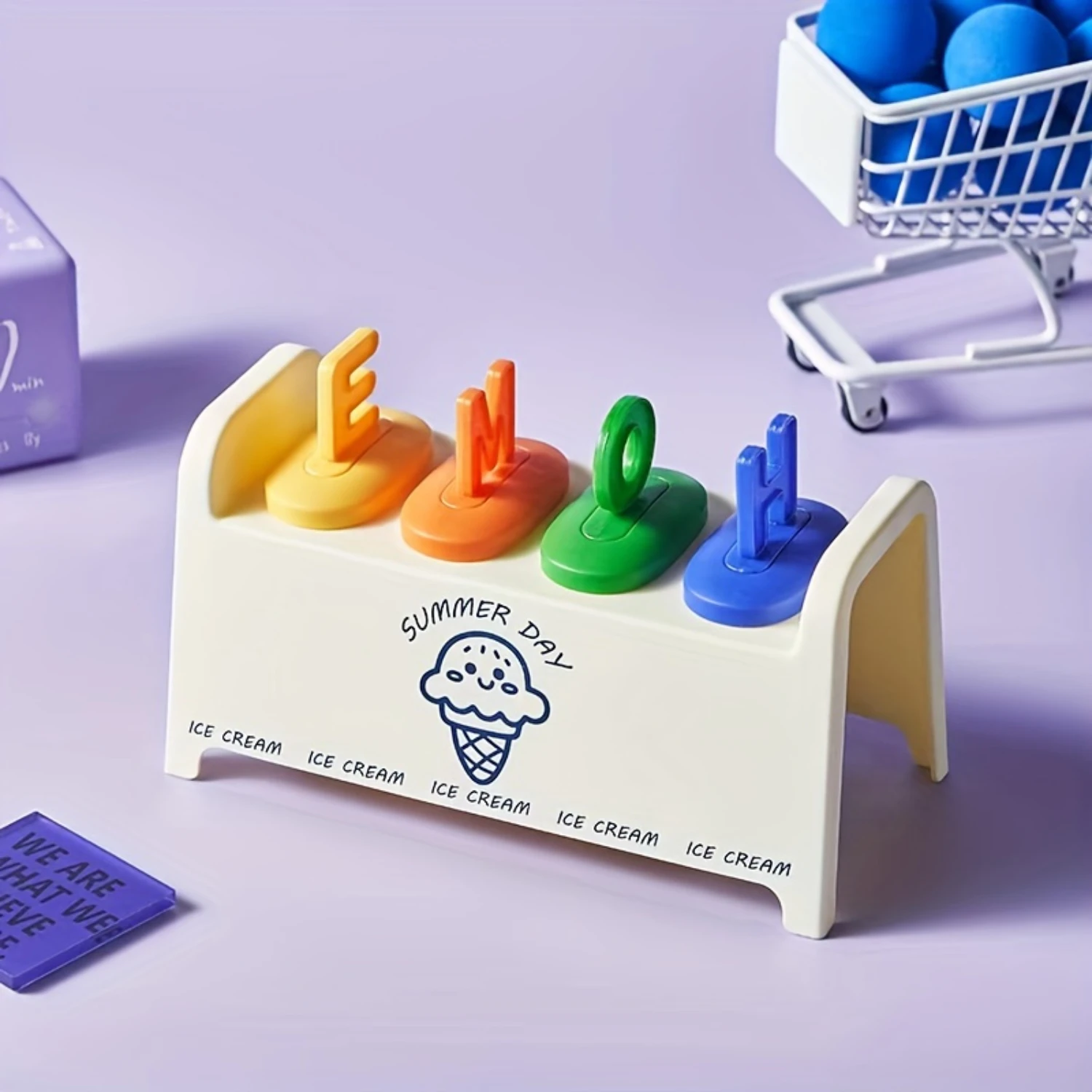 Confezione da 4 stampi per ghiaccio in plastica per uso alimentare con coperchi - Set di ghiaccioli colorati - Scatola per stampi per gelato sicura senza piombo per l'estate Trea