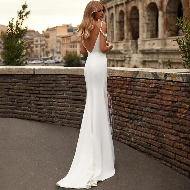 Studio Theme French Strap Backless White Slit Dress Elegant Lady Travel Photography Simple Wedding Dress