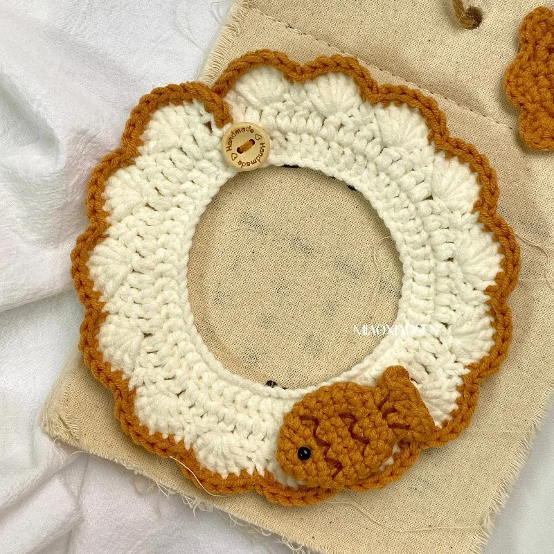 Ins Style Cat Necklace Dog Hand-woven Collar Exquisite Craft Knitted Fish Scarf Small Dog Bib Party Decoration Photo - view 2