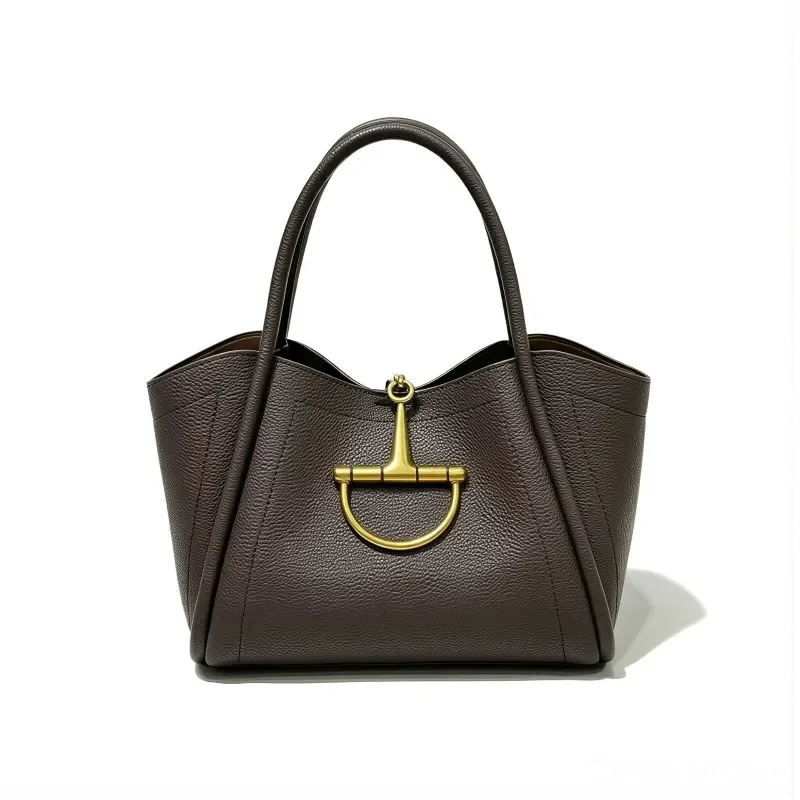 Stylish Messenger Bag for Women, Leather Crossbody Shoulder Bag Design, by Famous Luxury Designer, Popular Classic