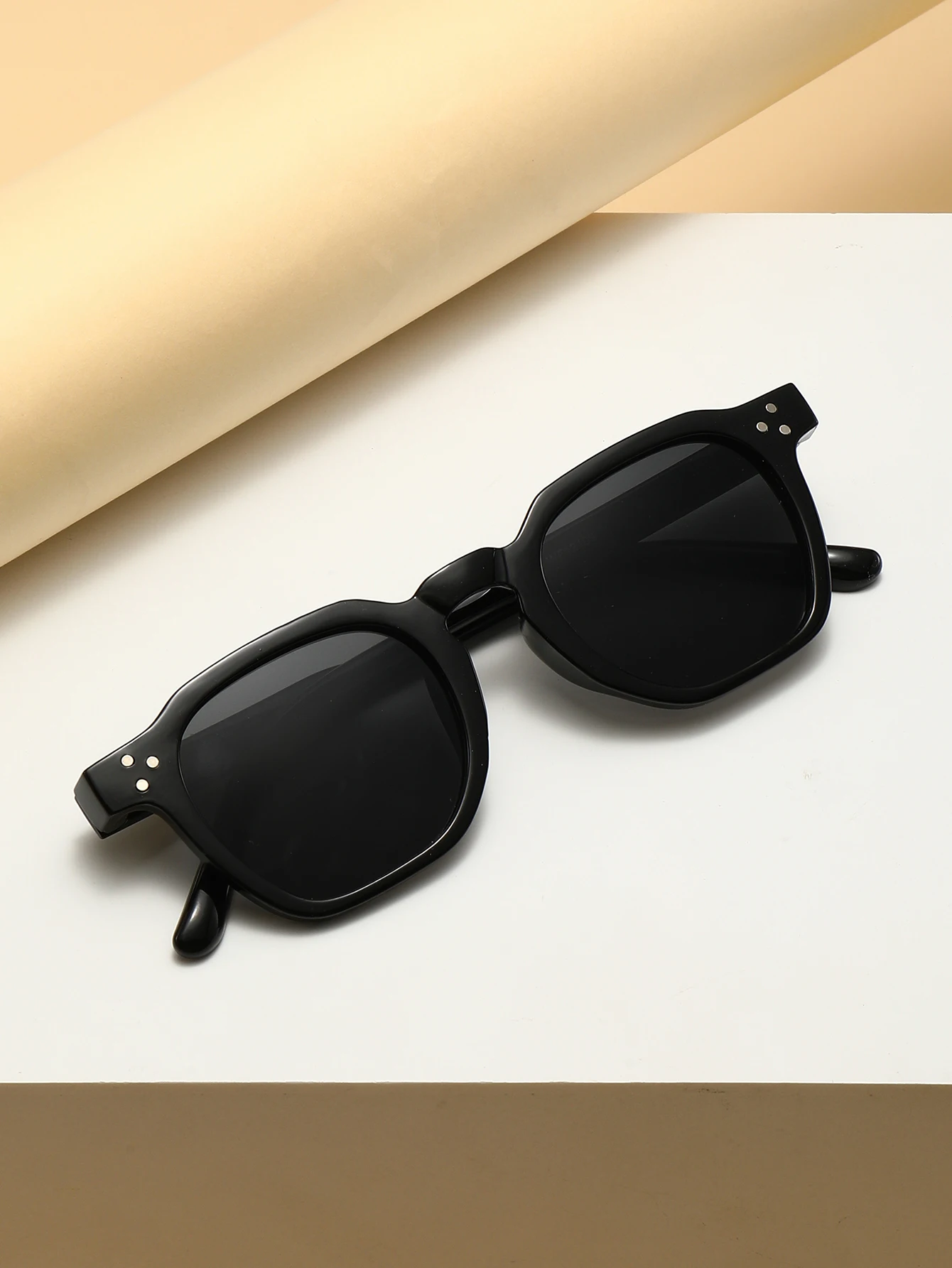 1 SZT. Damskie modne okulary z geometrycznym, wielokątnym oprawką, bardzo szerokie oprawki, idealne na wakacje na plaży, podróże, ozdobne prezenty.