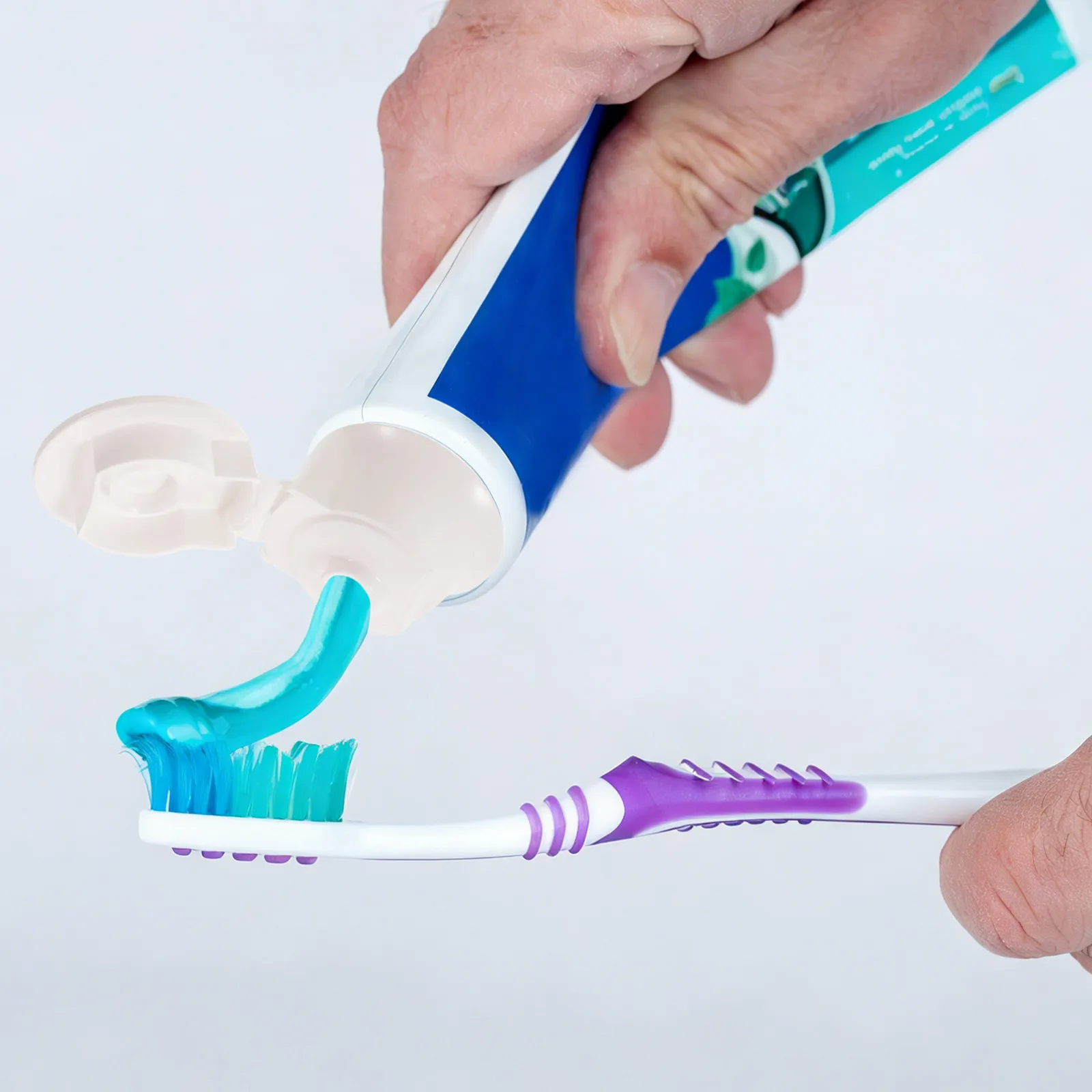 50Pcs Toothpaste Cap Flip Top Plastic Screw-in No Mess Leakproof Cover for Travel Home Bathroom Accessories Toothpaste Dispenser