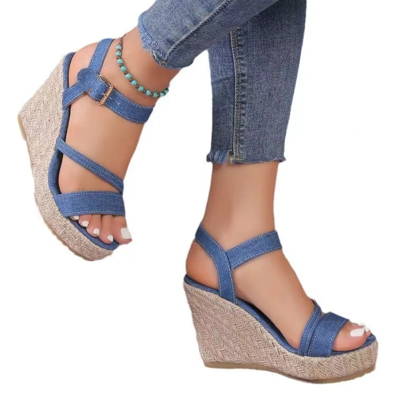 2024 Summer New Large Size Denim Sandals Round Toe Slope Heel One Button Women\'s High Heel Sandals