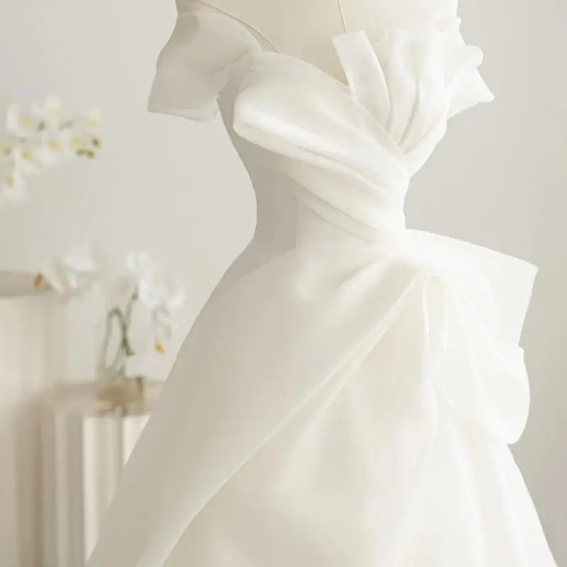 

2024 Summer New Simple Strapless Wedding Dress Slimming Pleat Court Train Bridal Dress Vestido De Novia Plus Size Made Custom