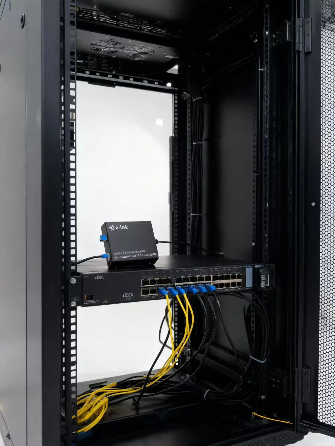 General Technical Specifications for a 10/100M Media Converter