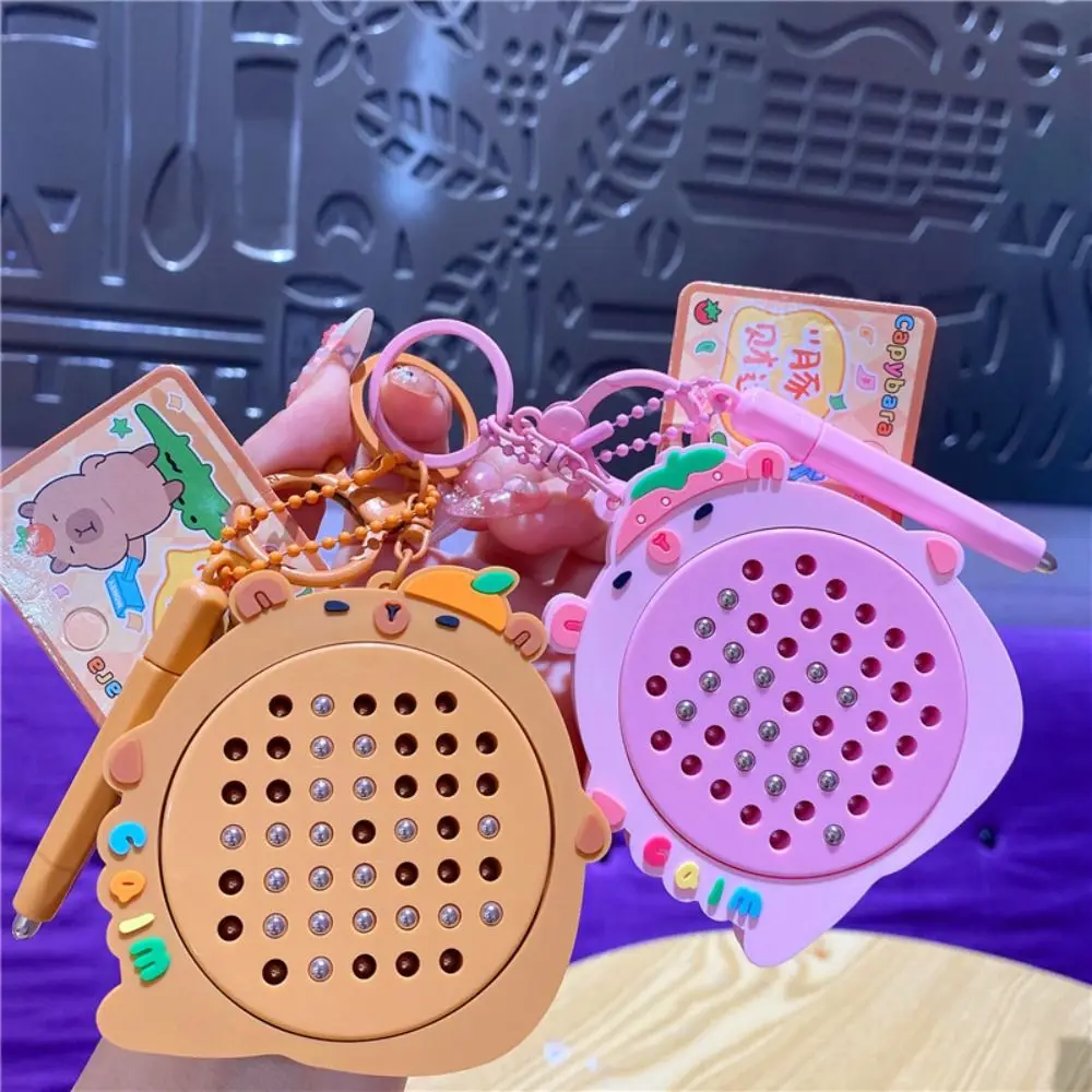 Capivara prancheta magnética chaveiro relaxante saco de brinquedo ornamento mini engraçado chaveiro pré-escolar com caneta magnética