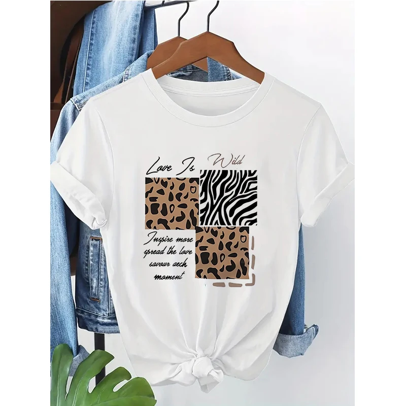 الحب هو البرية ملهمة إقتباس مع أنماط ليوبارد وحشي طباعة قصيرة الأكمام تي شيرت المرأة السببية Y2k تي شيرت تيز القمم