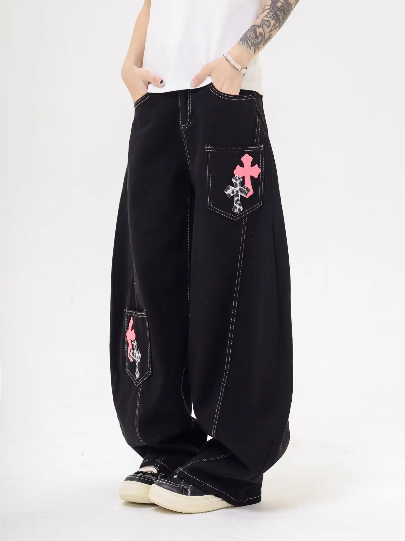 جينز ديني أسود منحني على الطراز الأمريكي مع طباعة متقاطعة متعددة الاستخدامات لكل من الرجال والنساء سروال Y2K فضفاض مناسب #5