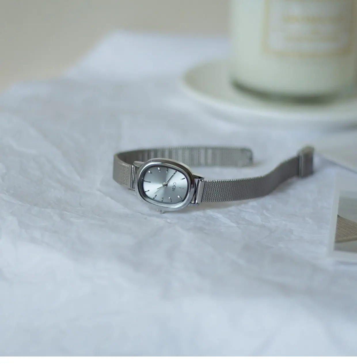 New Oval-Faced Women'S Watch, Simple Design, High-End Feel, Versatile, Vintage And Exquisite. A Perfect Gift For Ladies.