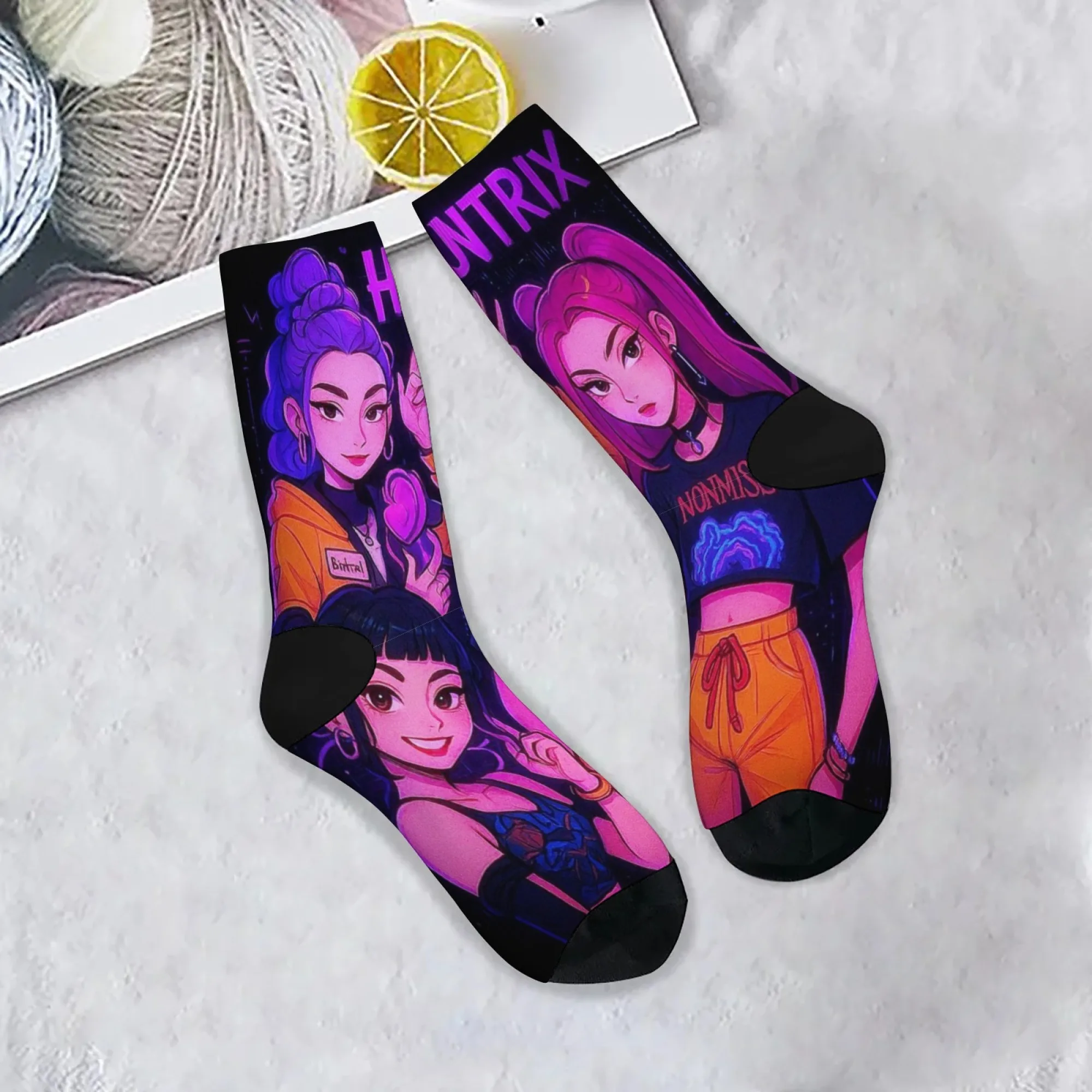 Calcetines unisex K-POP Hunter Girls Group Anime Crew, calcetines con estampado de patrón de moda, calcetines con tema de cultura de ídolo pop coreano para fanáticos