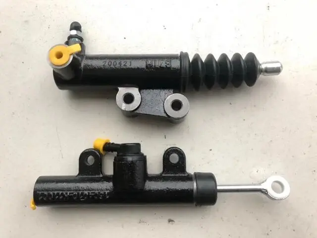 2 Models Clutch Sla…