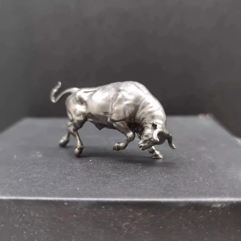 

Solid Copper Antique-Finish Chinese Zodiac Ox Figurine Bullish Spirit Pioneering Ox Auspicious Mascot Decor for Desktop Home