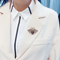 Vintage Women's Bee Brooches Jewelry For Women High Quality Metal Crystal Cute Insect Badges Buckles Accessories Berserk