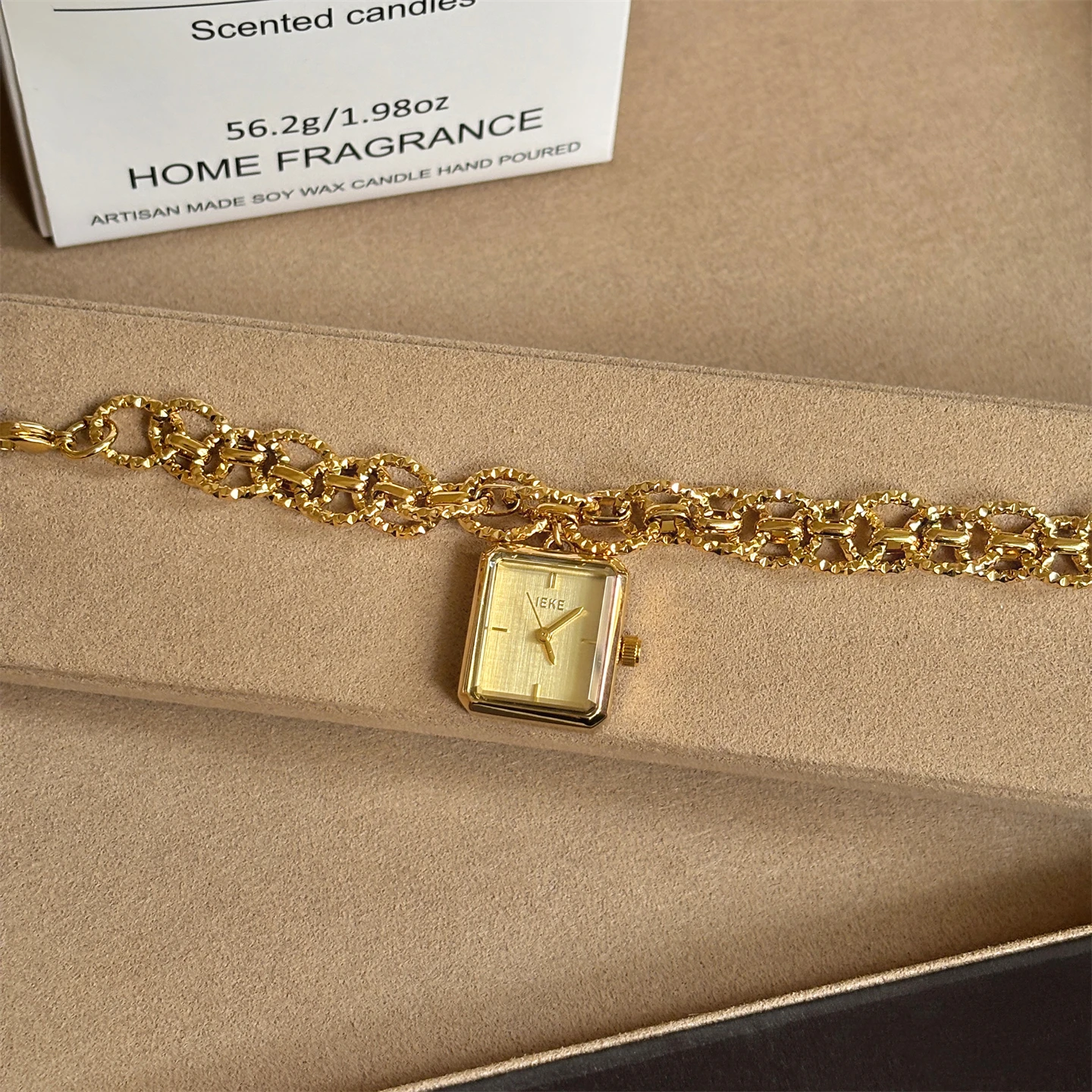 Exquisite Chain Design Women'S Watch, Elegant Retro Style, Small Gold Chain Watch, Quartz Bracelet Watch, Women'S Series.