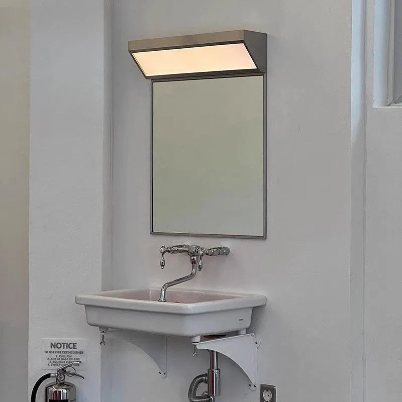 Smart HD Bathroom Mirror, Stainless Steel Vintage Mirror with Light, Fashion Smart Makeup Mirror