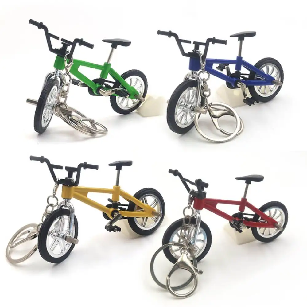Legering Mini Vinger Fietsmodel met Sleutelhangers Mode Mountainbike Model Hangend Voor Kinderen Jongens Volwassen Geschenken Speelgoed Rugzak Decor