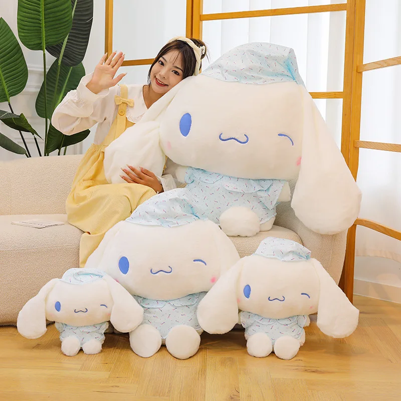 Urocza pluszowa zabawka Cinnamoroll, słodki kreskówkowy piesek Shiba w piżamce i czapce, wypchana lalka, prezent urodzinowy dla dziewczynek.