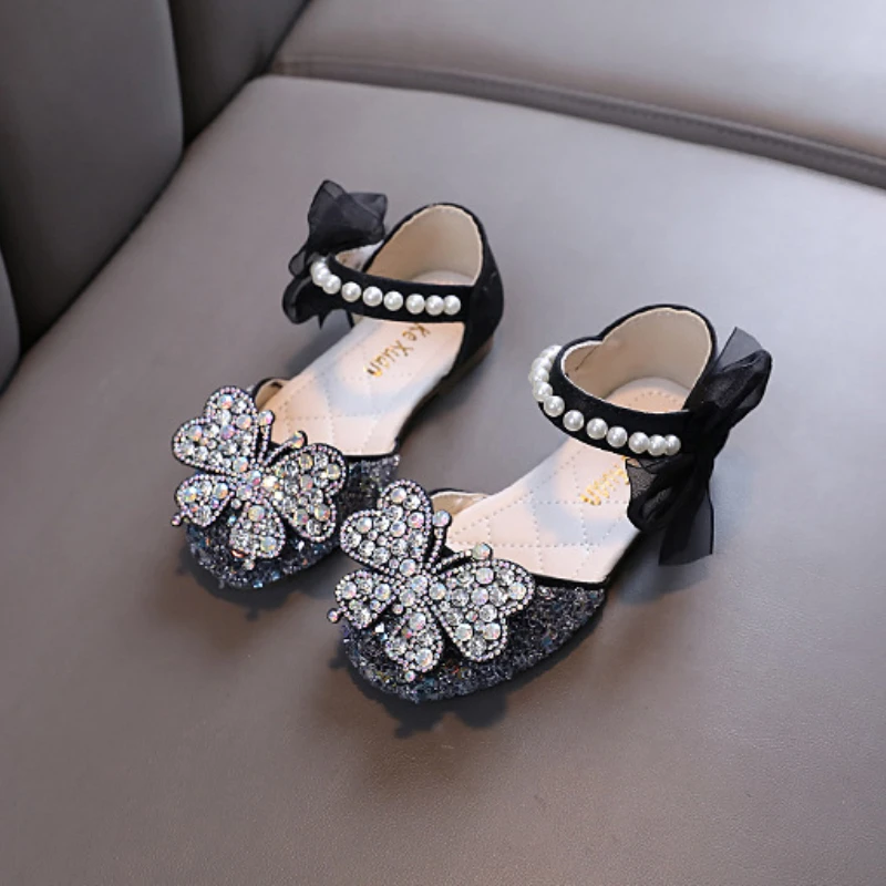 Summer New Flat Heel Sandals Sequins Rhinestone Princess Shoes Kids Fashion Pearls Bow Bling Wedding Party Dance Sandals J254