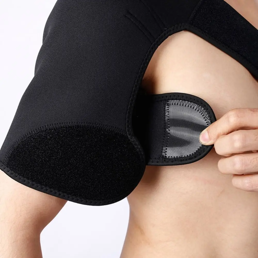 حزام دعم الكتف الجديد القابل للتعديل، حزام كتف من البوليستر الأسود، وسادات كتف واقية للصالة الرياضية