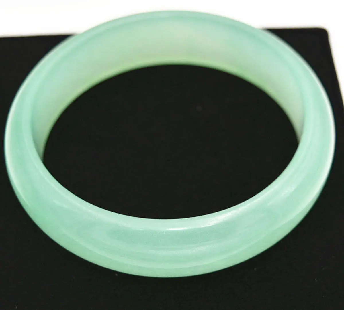 Beautiful Natural 54-62mm Light Green Quartzite jade Gemstone Bracelet Bangle