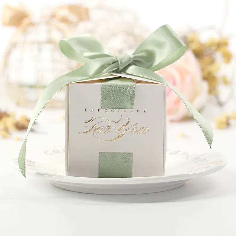 Upscale Wedding Favors Candy Box Baby Souvenirs Gift Box with Ribbon Chocolate Paper Box Beautiful Gift Box for Wedding