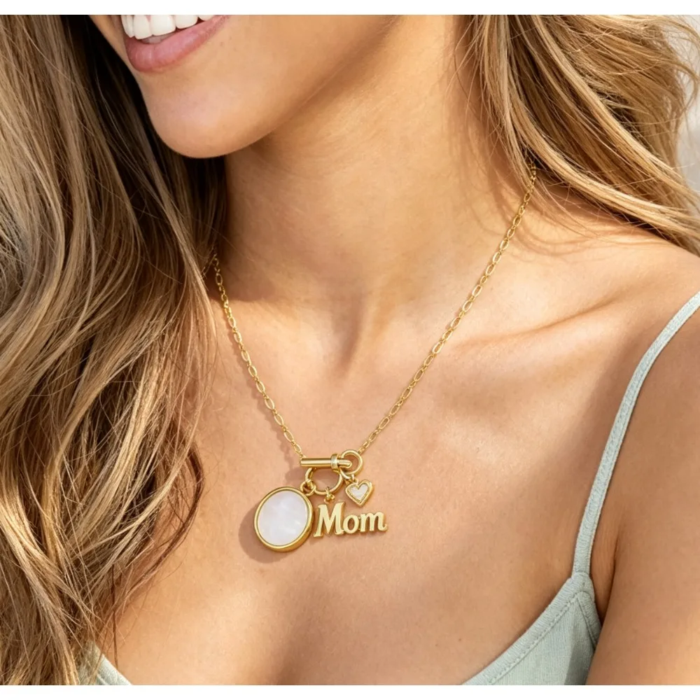 Women Titanium Steel Necklace OT Buckle Mom Shell Heart Pendant Collarbone Chain Minimalist Jewelry Daily Mother Gift
