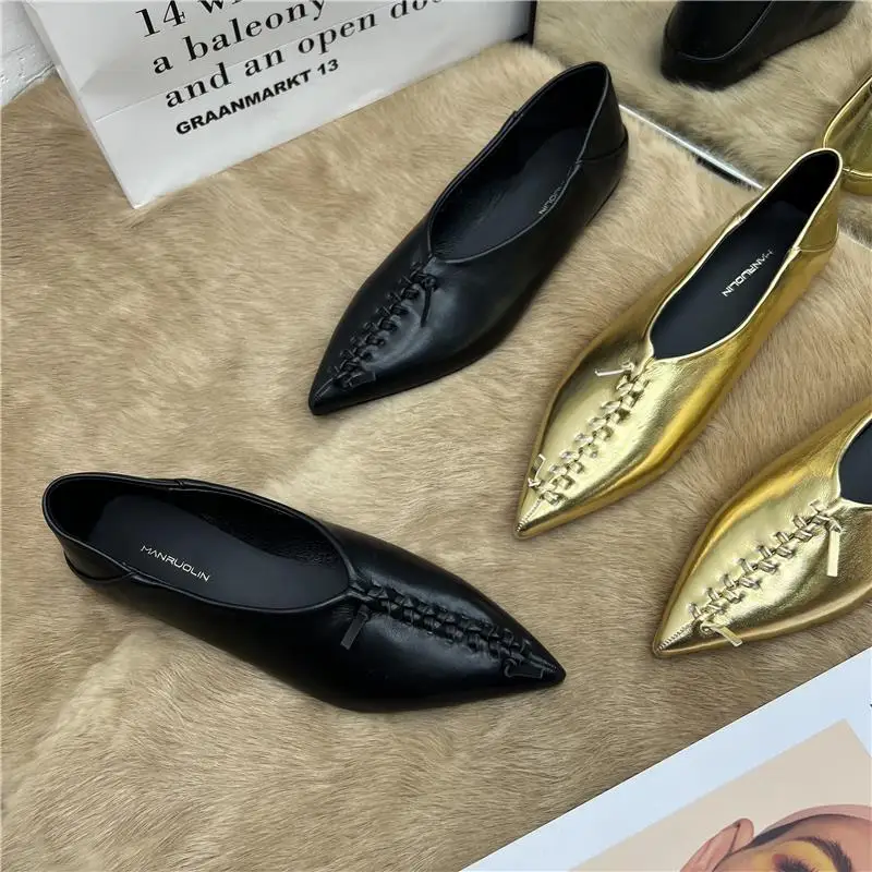 Pointed toe woven flat shoes women spring new golden soft leather two-wear slippers soft bottom women's single shoes boat shoes