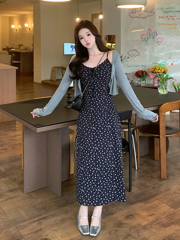 

Elegant Floral Print Two-Piece Set Summer 2025 Women's Slimming Strap Dress Sun Protection Cardigan Fashionable Ensemble