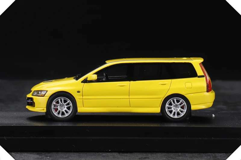 Realwin 1:64  for Lancer Evo 9th generation wagon resin station Collection of die-cast alloy car decoration model toys