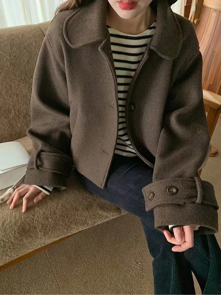 Abrigo elegante de terciopelo de seda con botones y cuello de muñeca para mujer, ropa de abrigo versátil de aspecto juvenil de talla pequeña, otoño e invierno