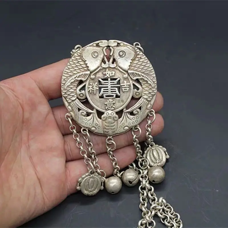 Chinese Tibetan silver hollow double fish lock ethnic wind Miao silver auspicious amulet