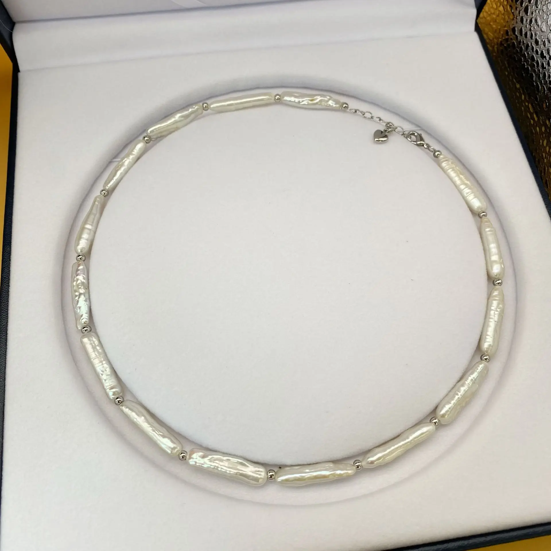 

Natural freshwater loquat pearl women's design sense fashion trend necklace neck chain high-end niche versatile collarbone chain