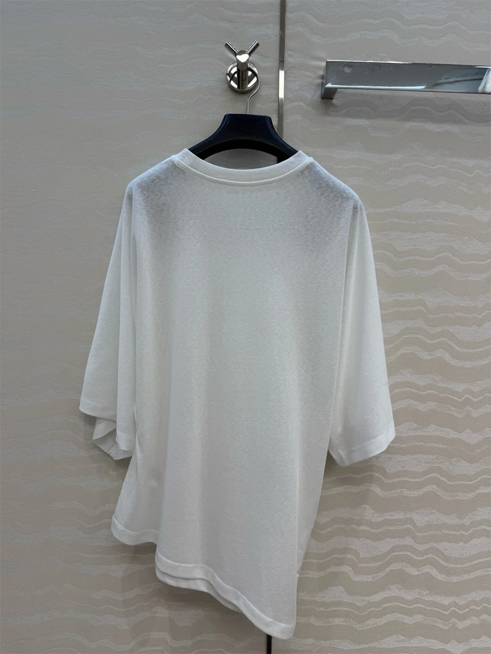 Women Minimalist Fashion Cassual Diagonal Hem Short-Sleeved Dropped Shoulders and Waist T-Shirts