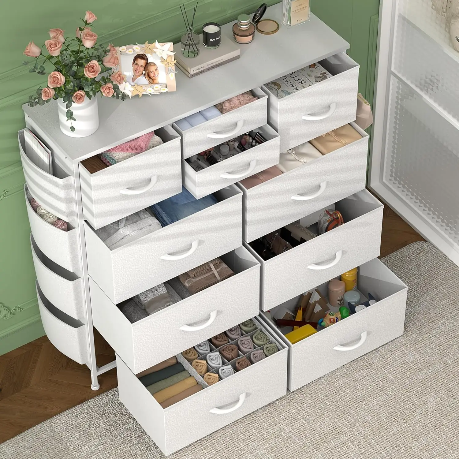 White Dresser for Bedroom with 10 Drawers, Chest of Drawers with Side Pockets and Hooks, PU Storage Dresser, Organizer Un